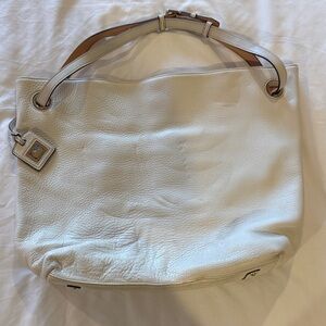 Dooney & Bourke White Leather Bucket BagJ2032530.